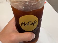 -麦当劳(上海虹桥站30B检票口楼上)