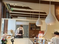-VERIE BAKEHOUSE