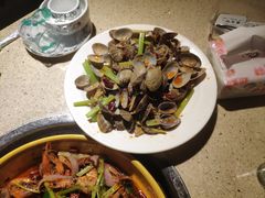 -休记光头香辣蟹干锅店(衣冠庙店)