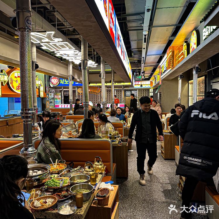 北京三里屯…这家人天天这么多