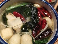 老大连清汤麻辣烫-喝丢一只鞋海鲜烧烤·海肠捞饭(东关街店)