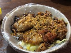 秘制脆皮猪脚饭-陆长玖古法猪脚饭(玄风桥店)