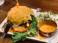 芝士瀑布牛肉菠萝包-肥韬茶餐厅(南山mini店)