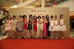 模特集体照-IRIS爱蕊丝形象