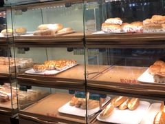 面包甜点陈列柜-新侨三宝乐面包店(崇文门店)