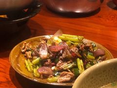 爆炒小黄牛-苗湘食府(十年店)