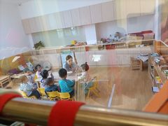 -婴智贝佳蒙特梭利早教托育中心(杨浦店)