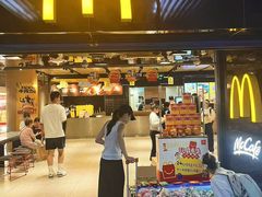 -麦当劳(中山公园龙之梦店)