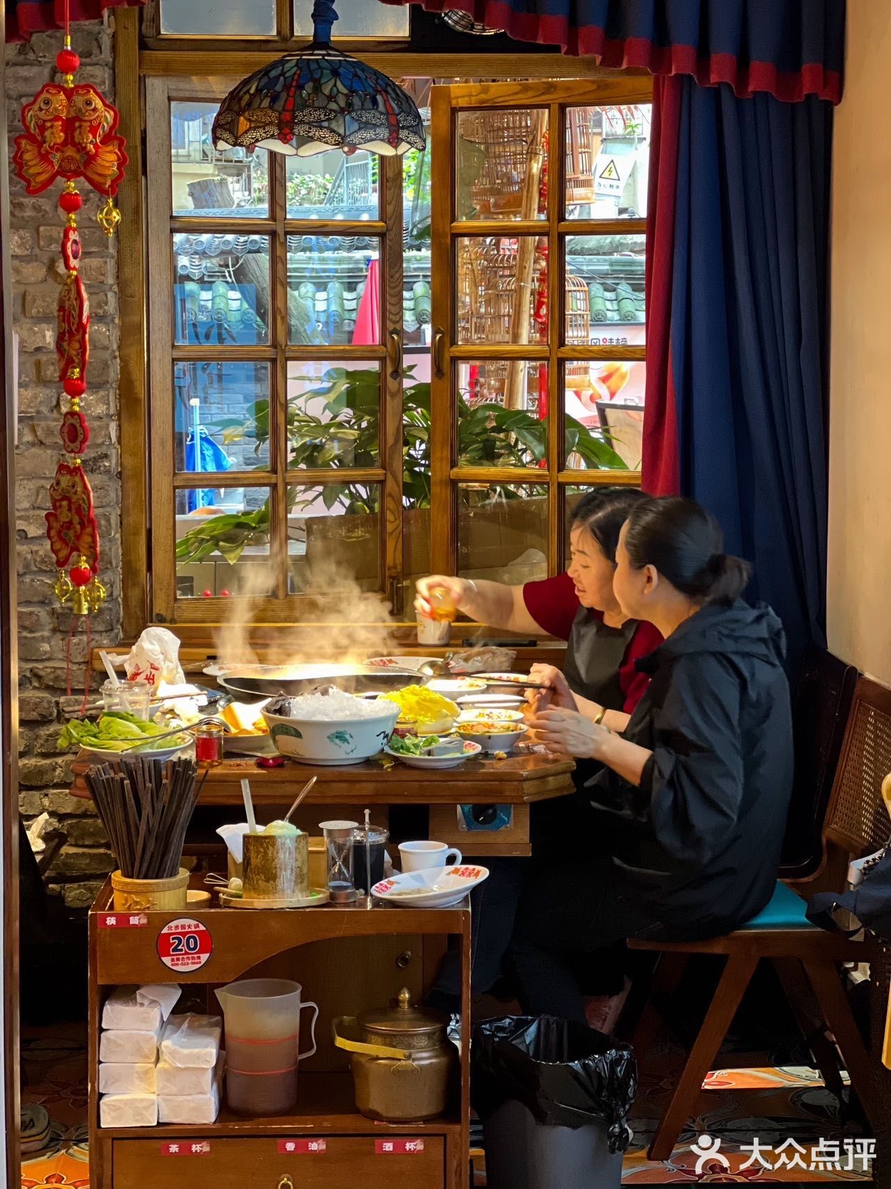 回味90年代，一口入魂的巷子火锅之旅