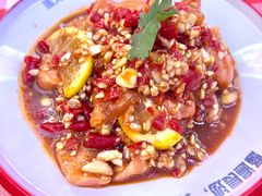 泰式生拌三文鱼-马叉虫和妖且闲·长沙大排档(解放西店)