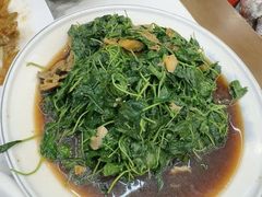 蚌肉金花菜-蟹天蟹地农家菜·阳澄湖大闸蟹(浅水湾店)