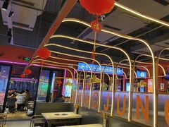 -钢管厂五区小郡肝串串香(蜀都万达店)