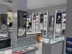 -光明眼镜·蔡司授权(徐泾店)