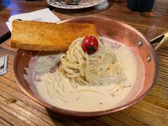 -I HOLIC艾豪丽披萨(KKone店)