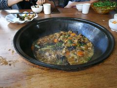 -粘豆包柴火铁锅炖