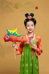 点击看大图 -亲亲宝贝艾尔莎亲子摄影会馆(中华路店)