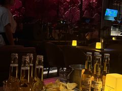 -FOUR PLAY BAR