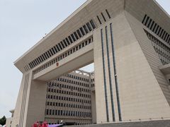 -霍尔果斯国门景区
