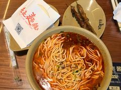 -亮亮面馆(经六路店)