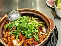 -胡须佬鸡煲四季火锅店(石厦西村直营店)
