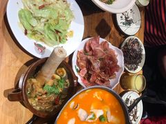 -老滇山寨•云南特色菜•地方菜•民族风情歌舞表演(金碧店)