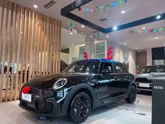 -南充通源宝马4S店(高坪店)