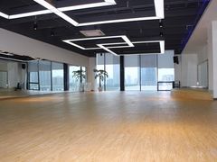 -锐菲特游泳体育健身中心(滨江店)