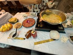 -鲜入围煮花胶鸡海鲜火锅