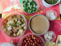 宫爆鸡丁-刘胖子家常菜·蹄花焖藕(兴业店)