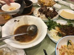 -鹤乡东北菜(崮山路店)