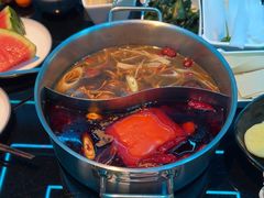 -唯爱KTV聚会餐厅(仙林东城汇店)