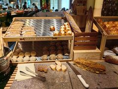 -怡咖啡海鲜自助餐厅(浦东香格里拉店)