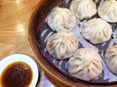 传统猪肉灌汤包-草包包子铺(宽厚里店)
