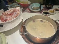 -洪氏嗨捞·猪肚鸡火锅(阳光天地店)
