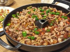 -兔行天下-鸿鹤鲜锅兔(中海国际店)