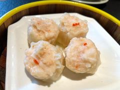 鲜虾流心烧麦-蝴蝶里·粤菜·点心(滨江龙湖店)