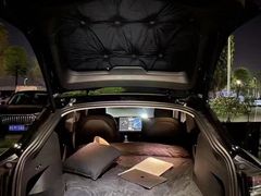 -TESLA 特斯拉(上海太古汇体验店)