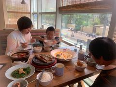 -蜜桃餐厅·伴山(湖滨商业街店)