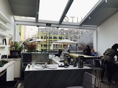 -UNI UNI(环亚凯瑟琳店)