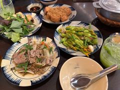 -Cuc Gach Quan Restaurant