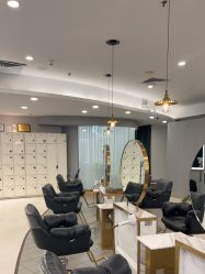 点击看大图 -八佰伴8008星级形象店