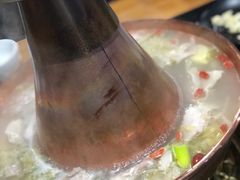 -果松木炭酸菜铜火锅·外婆参鸡汤