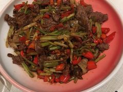 小炒黄牛肉-千百味红餐厅·江西菜(绿地双子塔店)