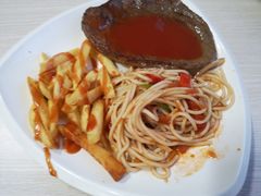 西餐厅的牛排-中央财经大学-食堂