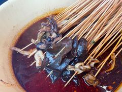 -拈签一笑黄牛肉辣卤串串