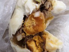 咸蛋黄超人包-老陶包子铺(南大西南村店)