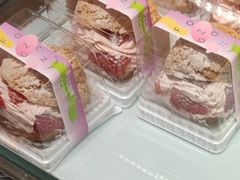 草莓泡芙-法颂(金元宝于家堡购物中心店)