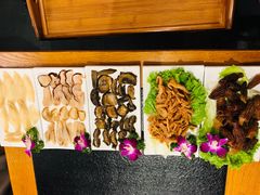 -阿鹏故事野生菌火锅(双廊古镇店)