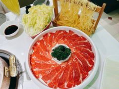 -洪氏嗨捞·广东猪肚鸡·椰子鸡火锅(西咸万象城店)