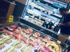 -罗森尼娜(德思勤店)